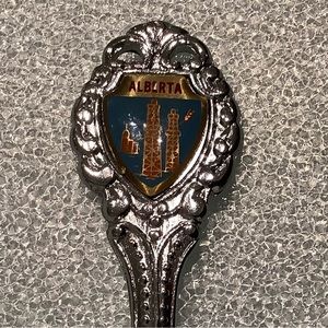 New vintage Alberta Edmonton souvenir spoons
